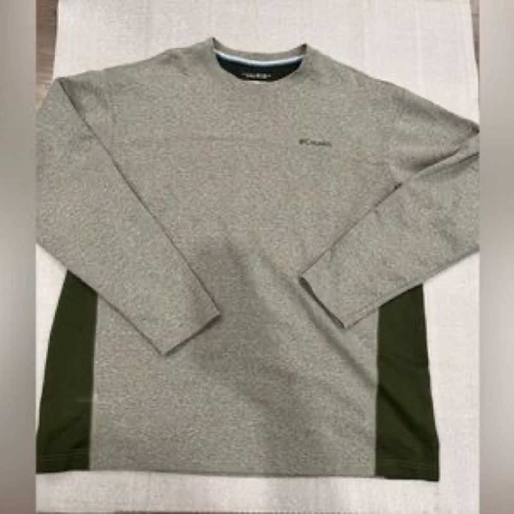 Columbia Men's Long Sleeve Crew Sweatshirt - Grey with Olive Panels